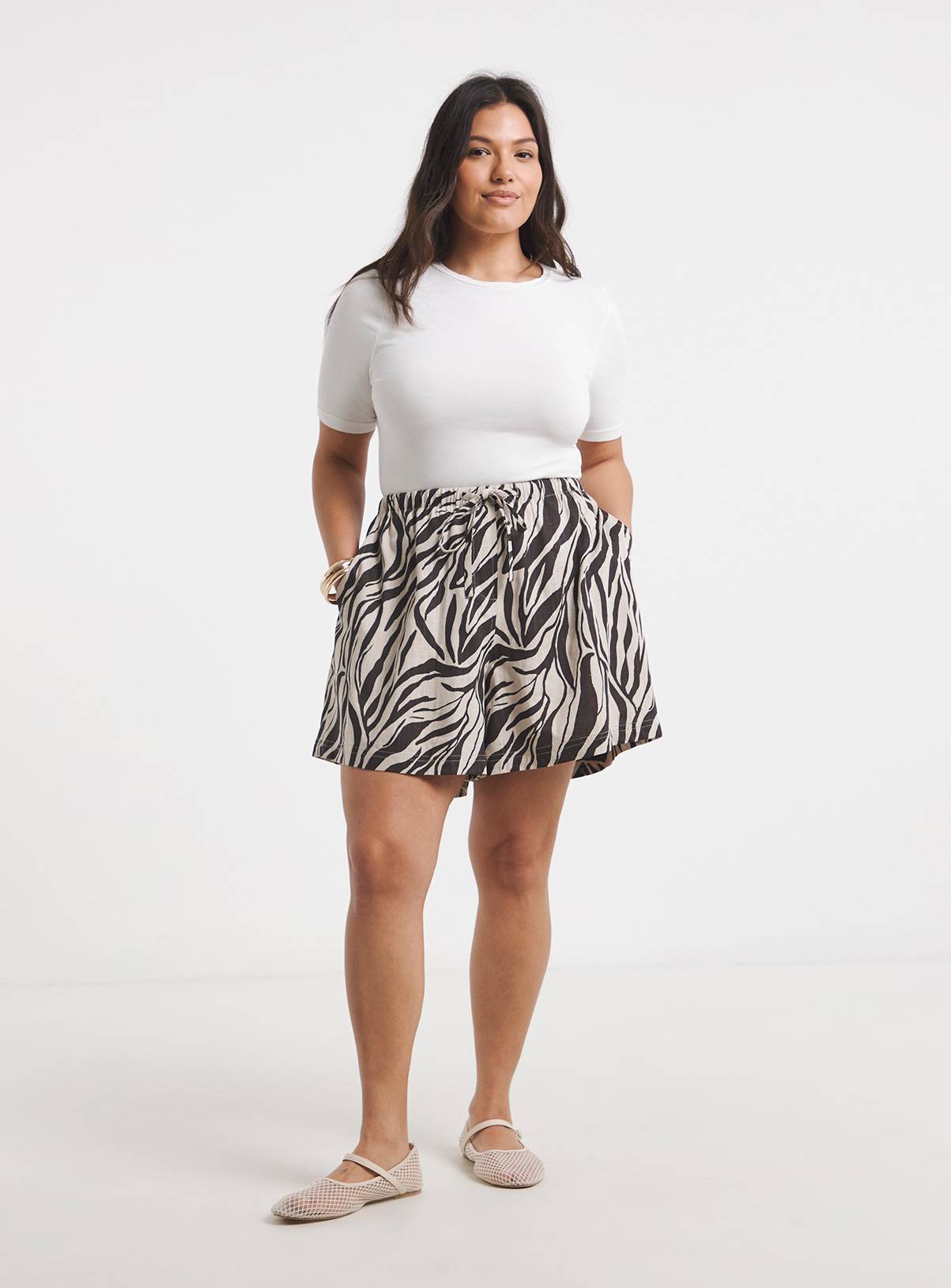 SIMPLY BE Faded Zebra Print Linen Short 32 - Image 3